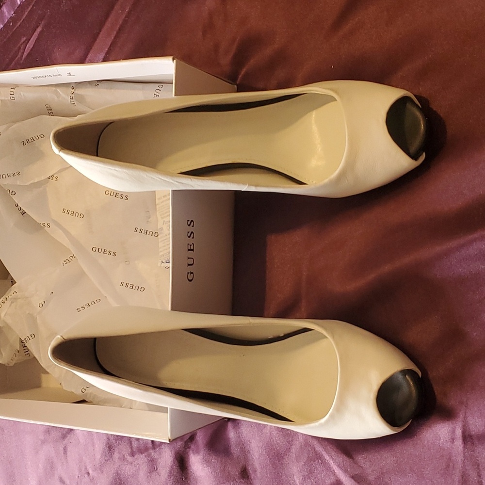 Shoes - Picture 2 of 3